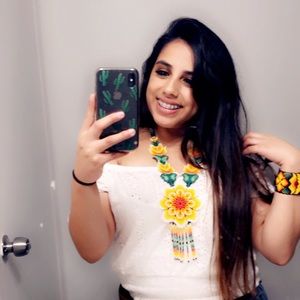 Meet your Posher, Ivette